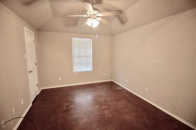 Building Photo - 956 E 3rd St