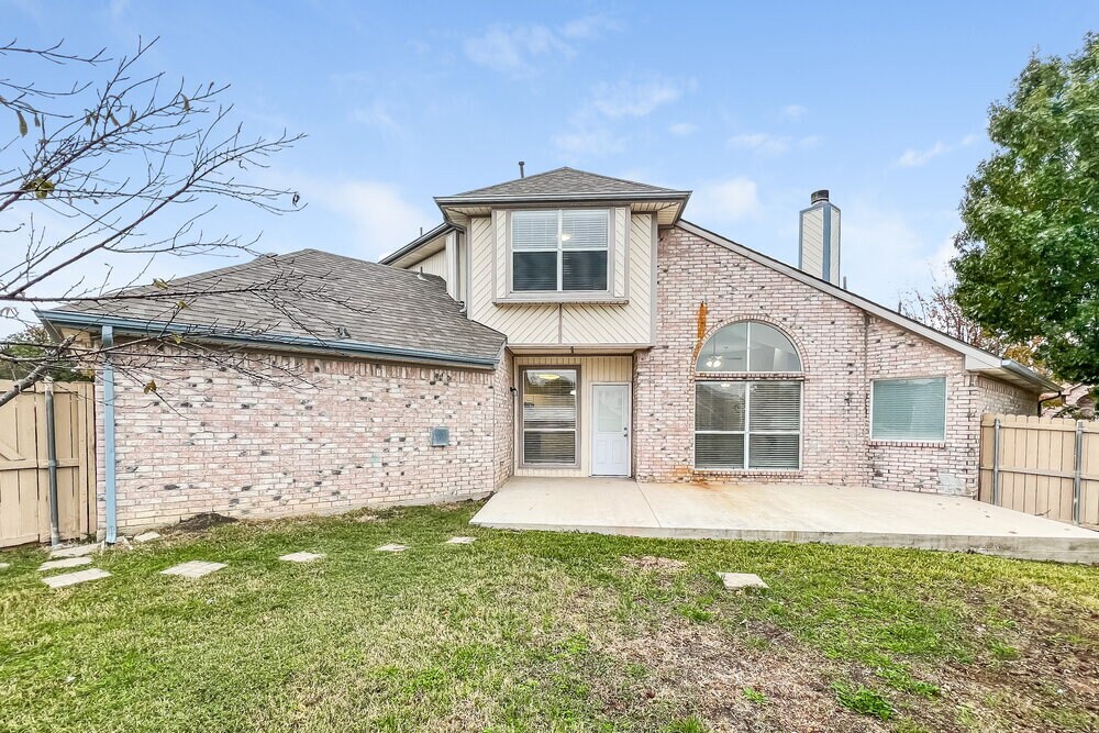 Building Photo - 2209 Amber Springs
