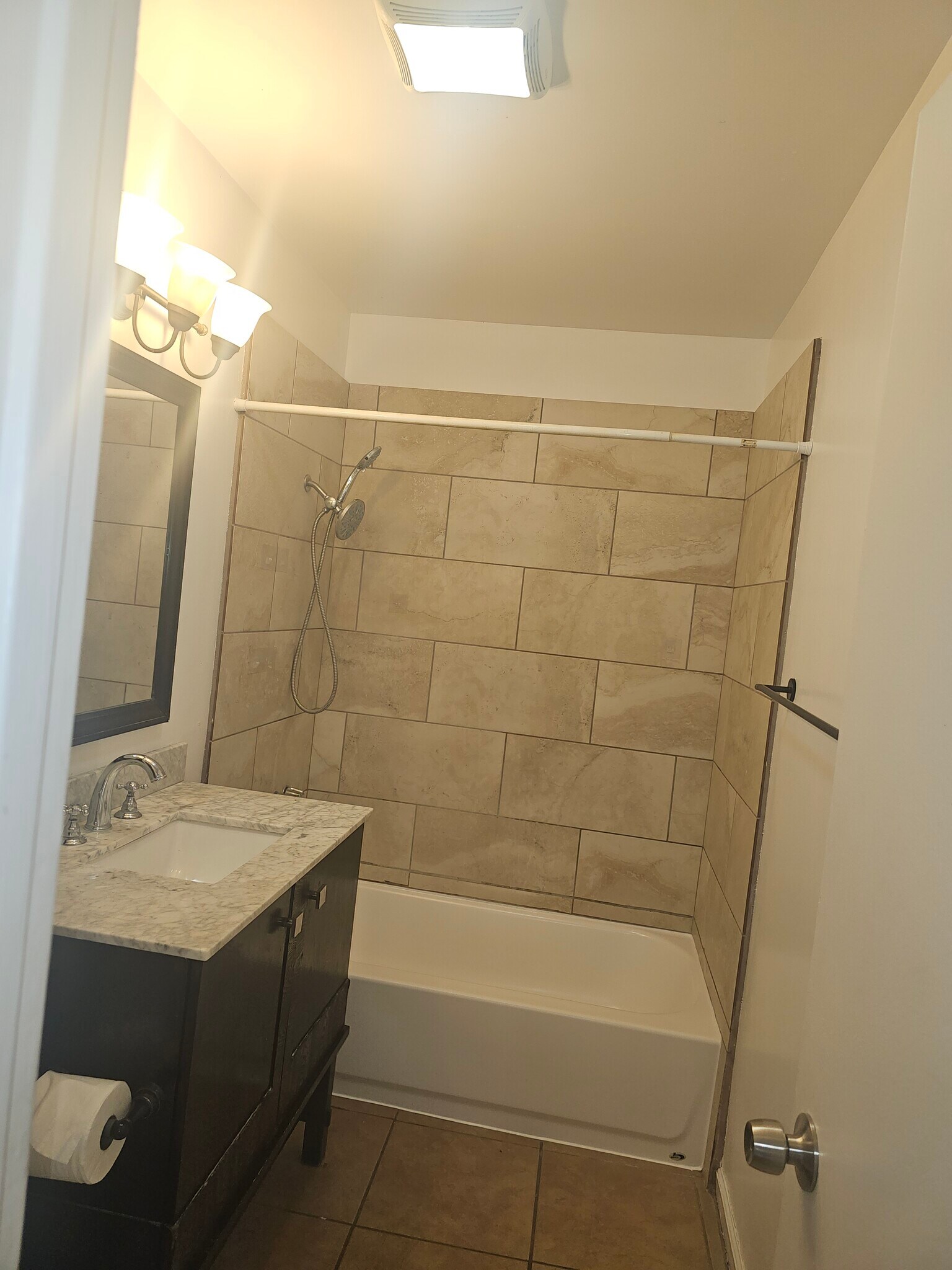 Bathroom - 2112 Manhattan Beach Blvd