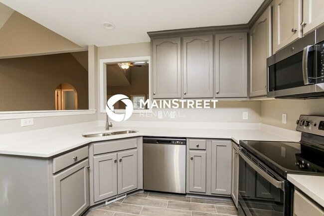 Building Photo - 3 Bedroom Pet-Friendly Home in Garner, NC with Main Street Renewal