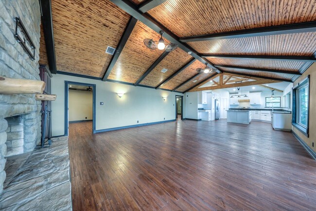 Building Photo - 10725 Joann St