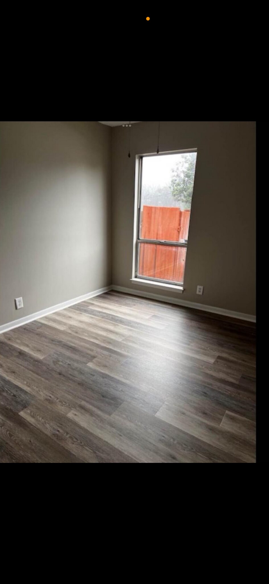 Building Photo - 515 Basswood Ave