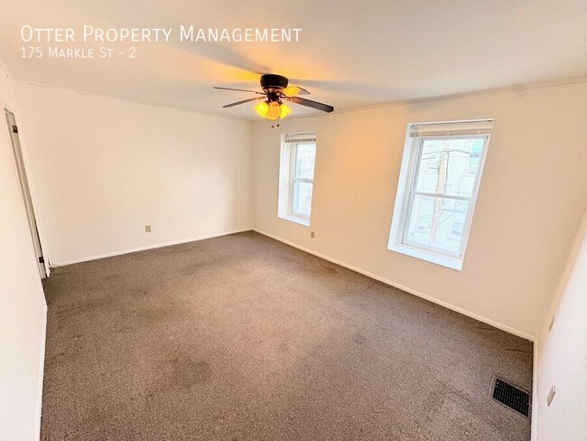 Building Photo - 3BR/2BA Spacious Manayunk Apt with Washer/...