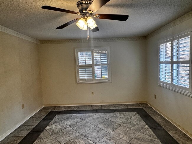 Building Photo - 806 Regatta Dr