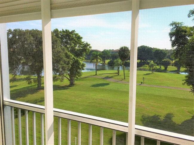 Building Photo - 551 SW 135th Ave