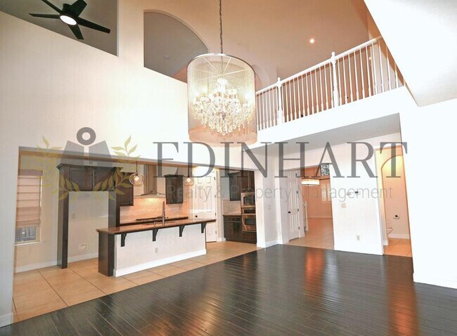 Building Photo - 11348 N Via Ventana Way