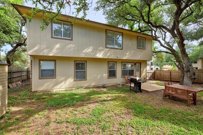 Building Photo - 1700 Palmetto Dr