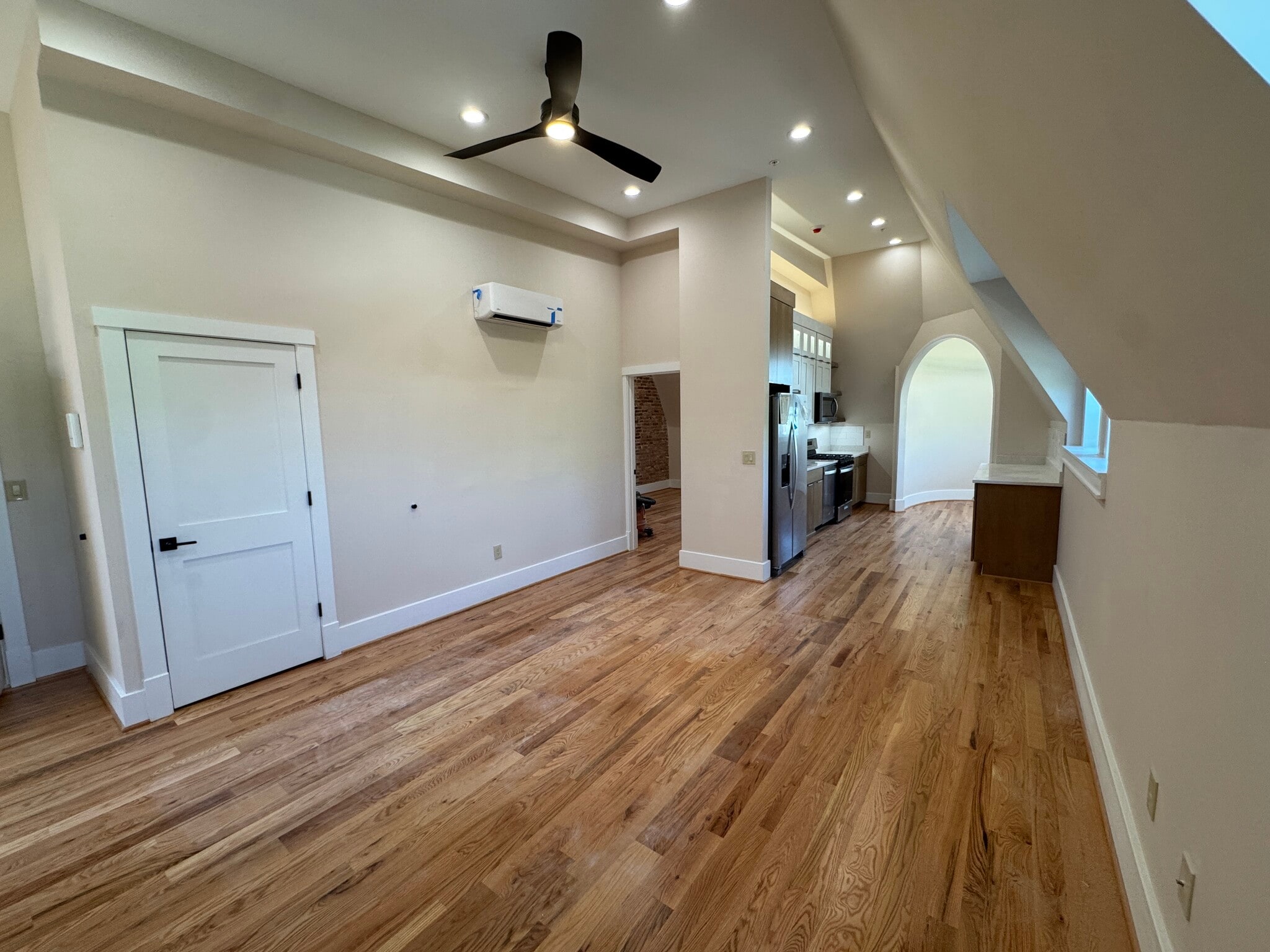 Living Area - 2031 Maryland Ave