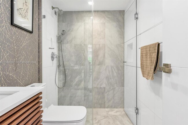 Building Photo - 1865 Brickell Ave