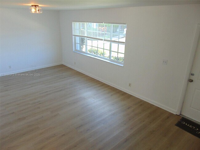 Building Photo - 1854 SW 81st Ln
