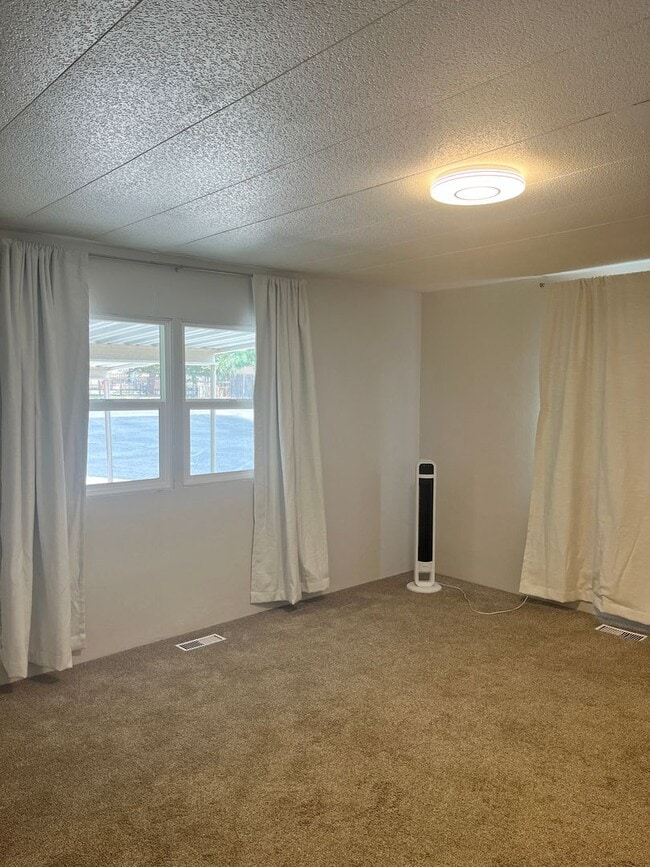 Building Photo - 355 E 400 S