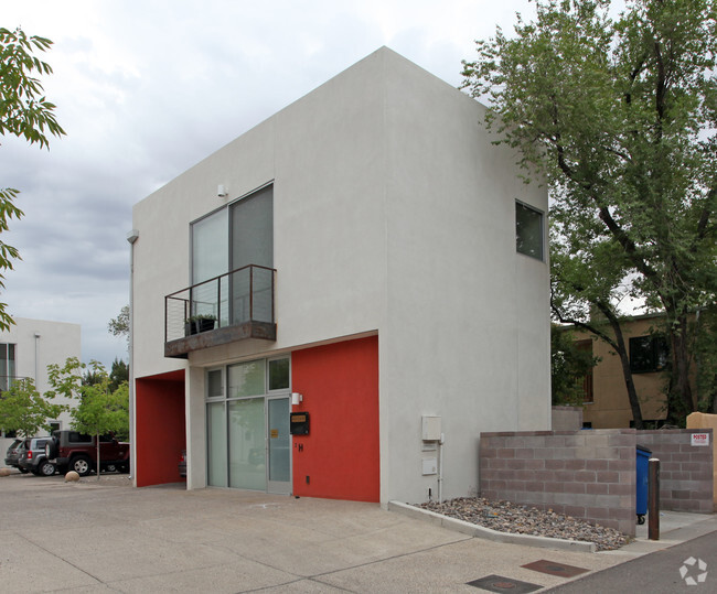 Building Photo - Richmond Street Studios