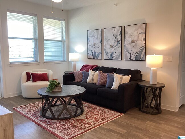 Building Photo - 2100 Canopy Trl