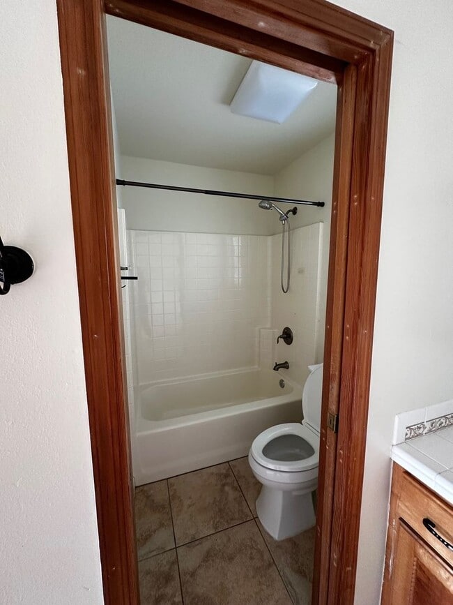 Building Photo - 15-1300 Railroad Ave. Keaau, HI 96749