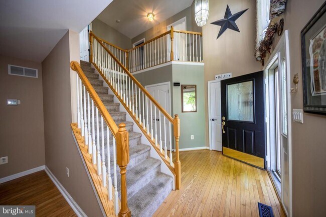 Building Photo - 740 Hickory Limb Cir