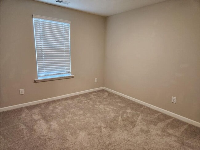 Building Photo - 25 Blue River Ct