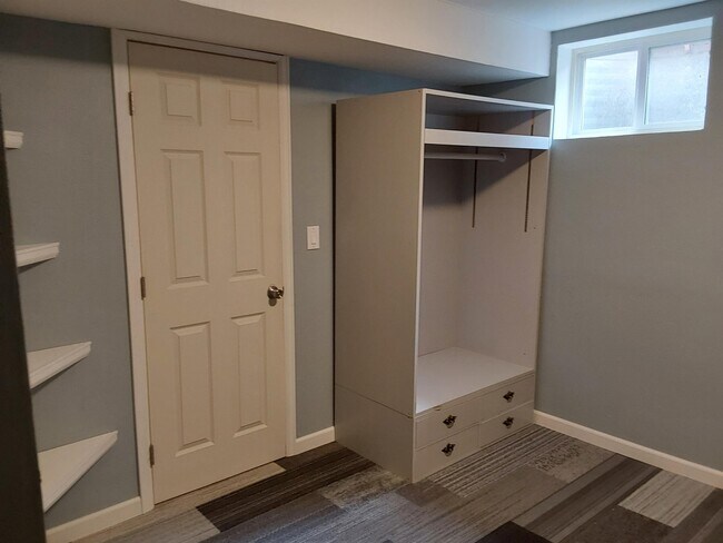 Building Photo - 2201 12th St