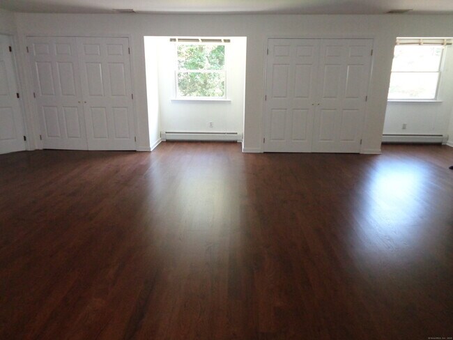 Building Photo - 531 Hollow Tree Ridge Rd