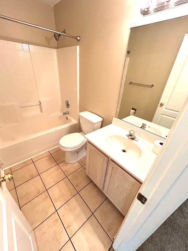 Building Photo - 2627 Hartley St