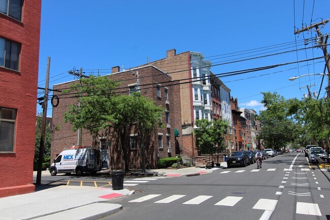 Building Photo - 600 Jefferson St