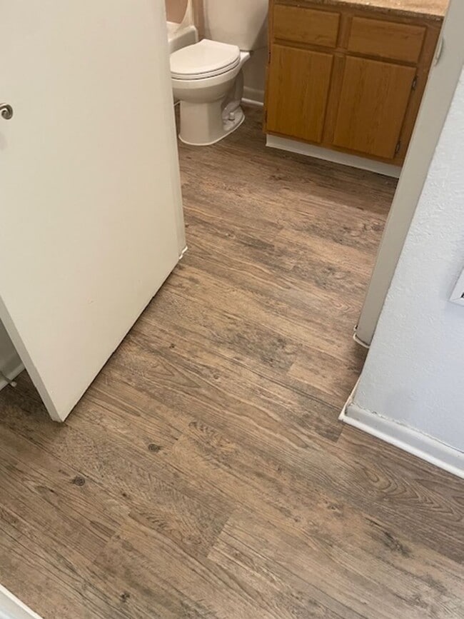 Building Photo - Lexington place ground fl One bedroom