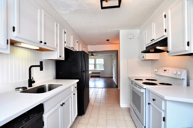 Building Photo - 1012 Trout Brook Dr