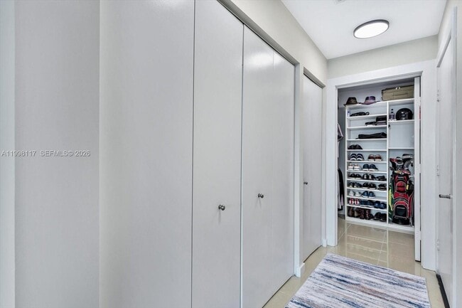 Building Photo - 900 Biscayne Blvd