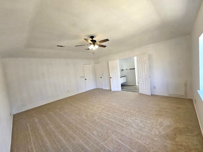 Building Photo - 11411 Sky Way Dr