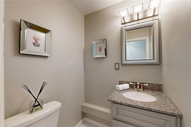 Building Photo - 43 Bullocks Point Ave