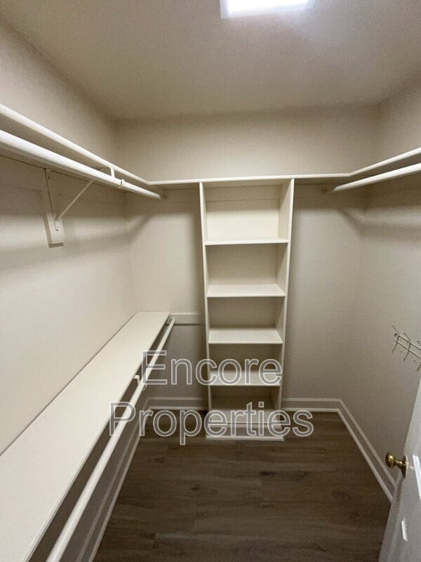 Building Photo - 6740 Olde Province Ct