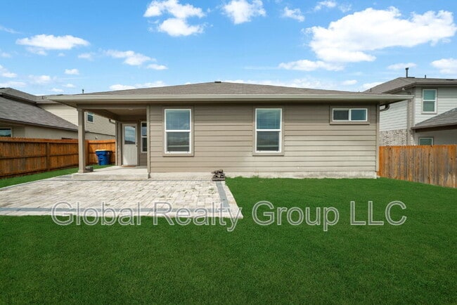 Building Photo - 515 Diamond Shls