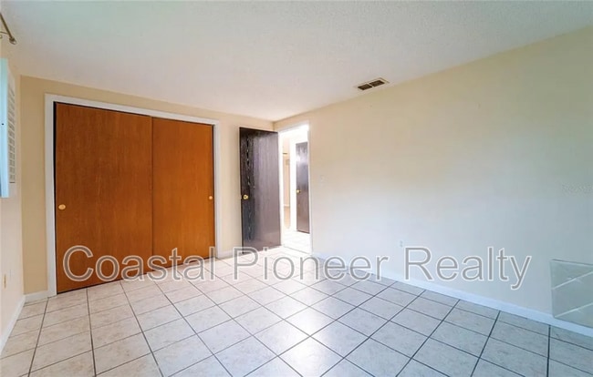 Building Photo - 7713 Heather St