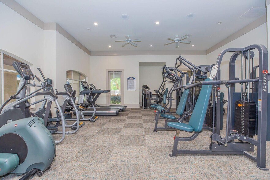 Building Photo - 501 Sarah Deel Dr