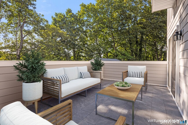 Building Photo - 10 Highland Pl