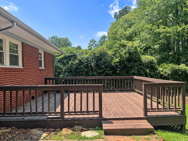 Building Photo - 6909 Justice Dr