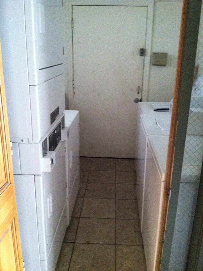 Building Photo - 155 S Pennsylvania St