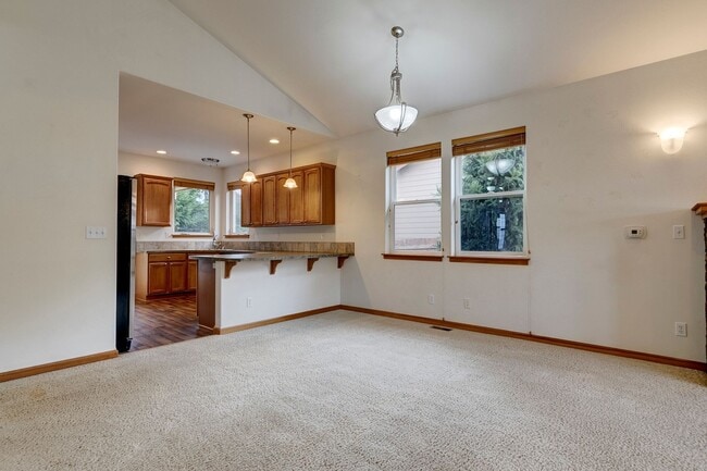 Building Photo - 3-bedroom, 2-bathroom single-level home