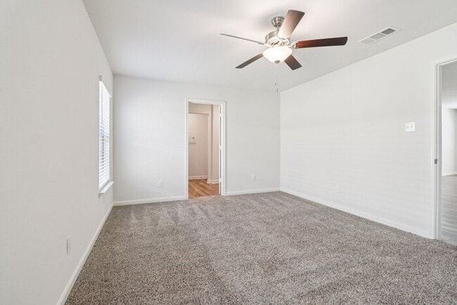 Building Photo - 412 Abram Ave