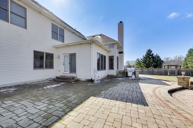 Building Photo - 2951 Old Glory Dr