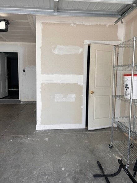 Small Garage Room - 492 N Trident Dr