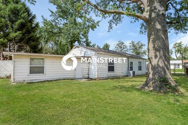 Building Photo - 3 Bedroom Pet-Friendly Home in ST PETERS, MO with Main Street Renewal