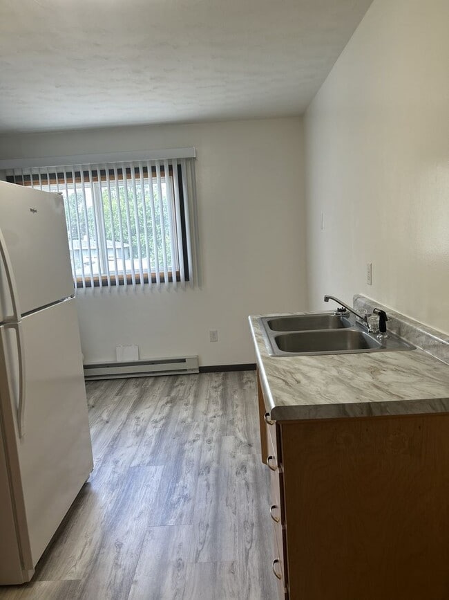 Building Photo - MMA Properties 920