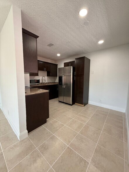 Dining Room - 821 SW 9th St