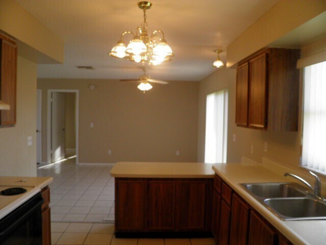 Building Photo - Single Family Home in BVL, Kissimmee