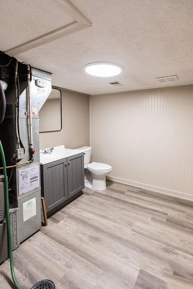 Building Photo - 2535 Saint Thomas Dr