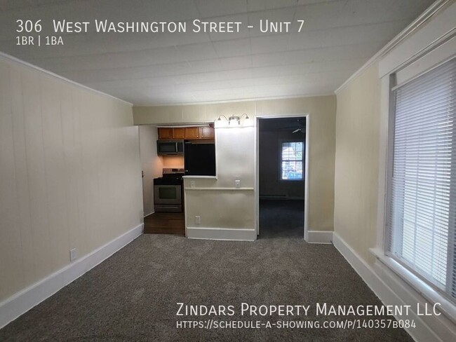 Building Photo - Updated 1 Bed 1 Bath Apartment in Downtown...