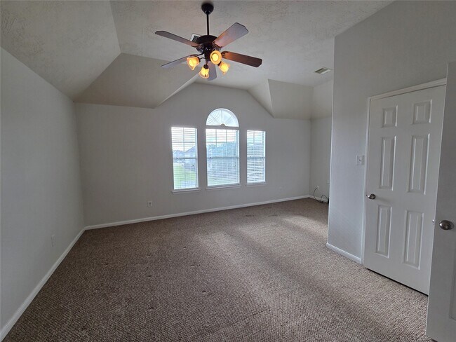 Building Photo - 10903 Windfern Lakes St