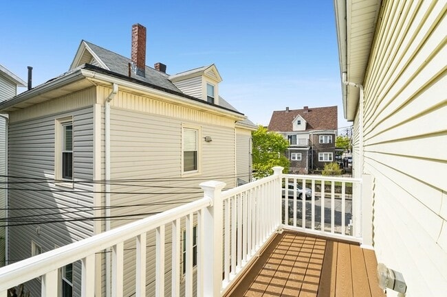 Building Photo - 79 Derby St