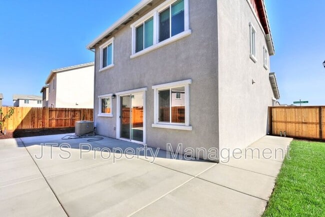 Building Photo - 8312 Whippersnapper Way
