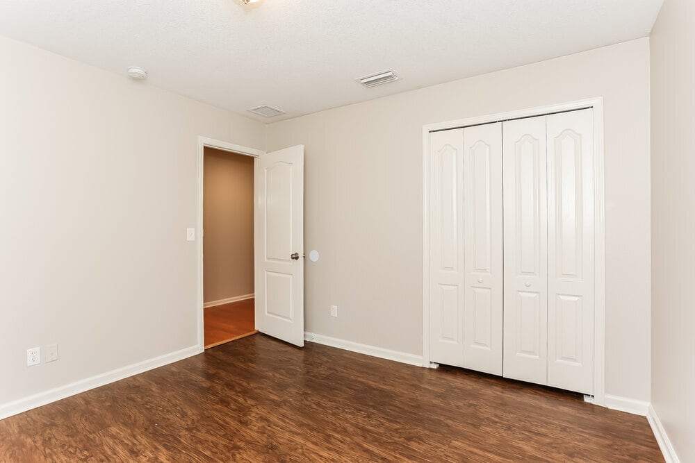 Building Photo - 14090 Crestwick Dr W